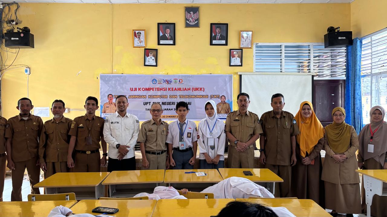 Gandeng LPKS Instrudigi Indonesia, SMKN 1 Sinjai Sukses Gelar UKK Junior Cyber Security